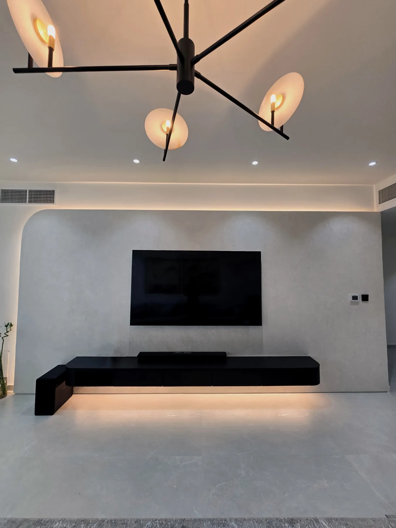 JLT apartment, gallery shot 1.